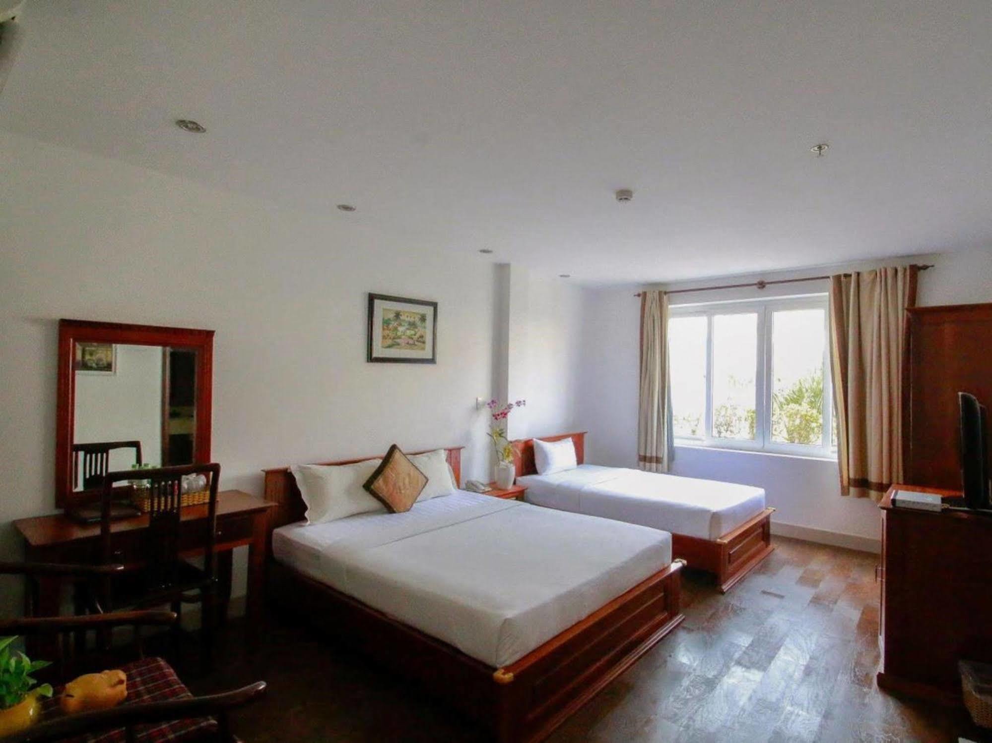 Golf Hotel Ho Chi Minh City Exterior photo